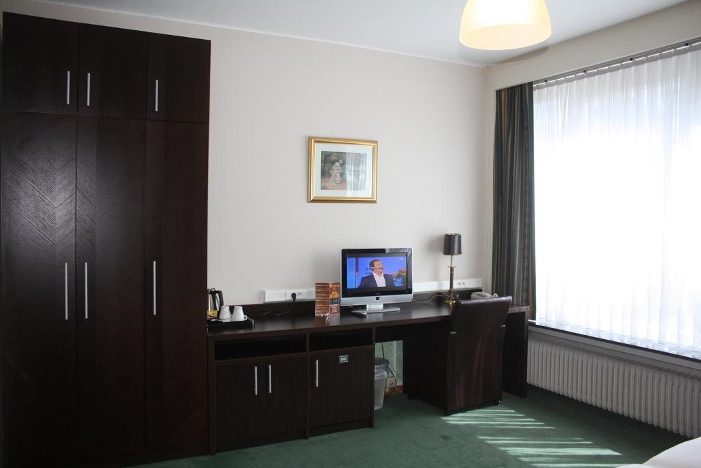 Hotel Plasky Schaerbeek Exterior photo